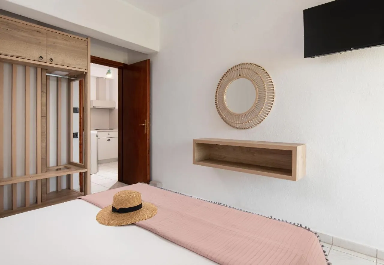 Olga Beachfront Apartments Toroni Greece