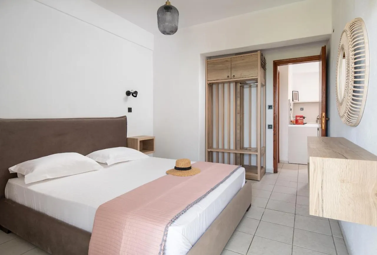 Olga Beachfront Apartments Toroni