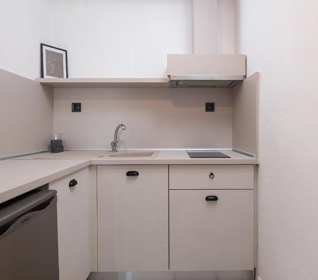 Olga Beachfront Apartments Toroni