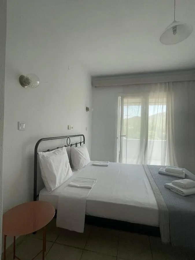Olga Beachfront Apartments Toroni