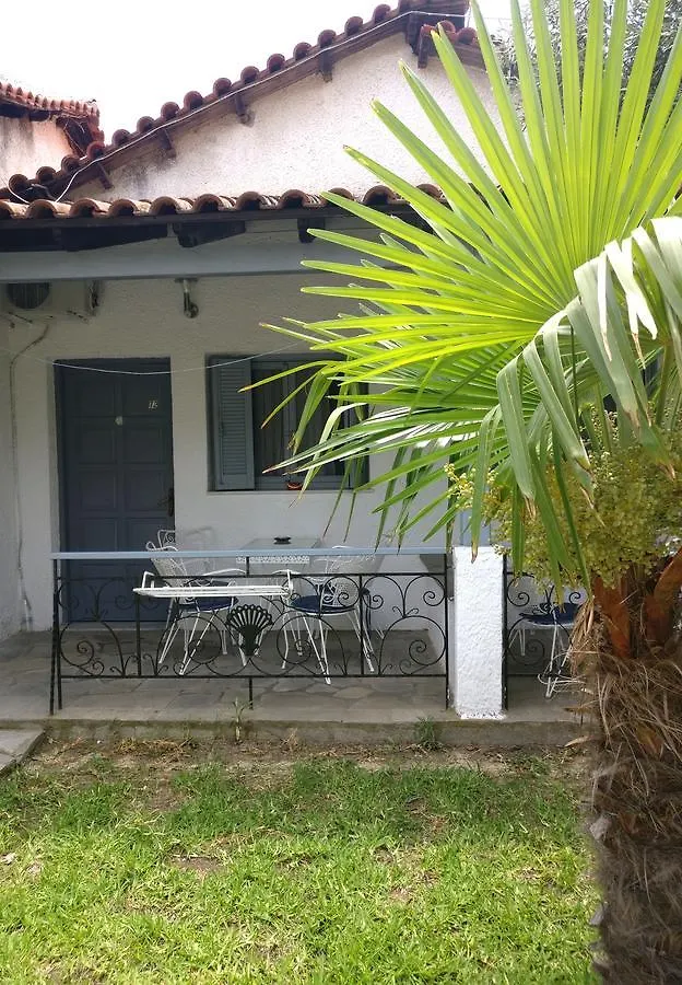 Olga Beachfront Apartments Toroni