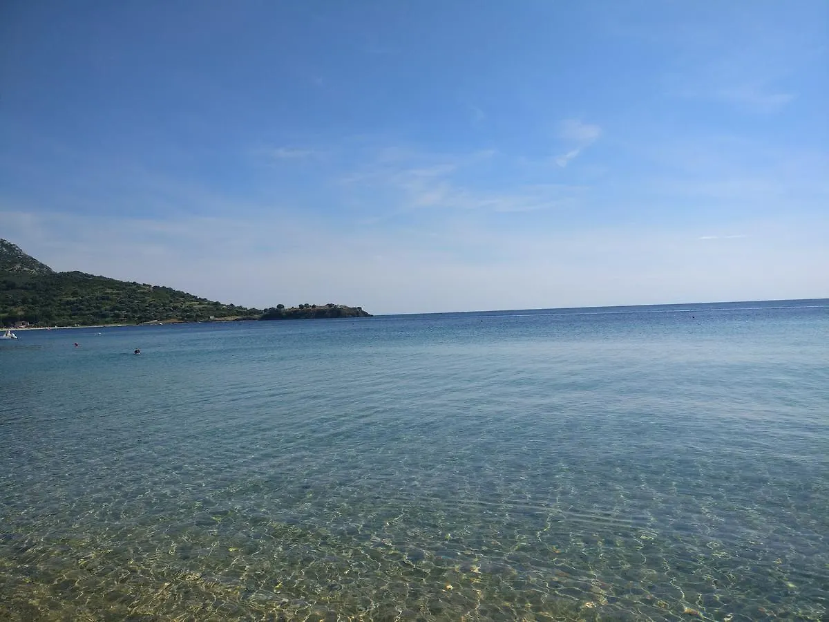 Olga Beachfront Apartments Toroni